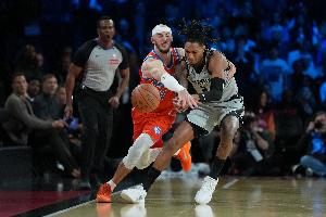 媒体人：防守强悍必然伴随各种小动作 王朝球队都有几个练家子