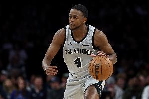 福克斯：球队具备反扑能力 卡斯尔哈珀的表现让我进攻打得更轻松