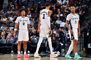 米奇谈其他队员重要性：文班是我们球队招牌 但并不是拼图的全部