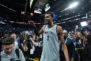 不被看好！ESPN赛前预测马刺胜率仅有20% 文班最终率队险胜