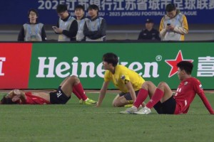 【集锦】江苏联-泰州队一黑到底点球大战4-3击败南通队夺冠