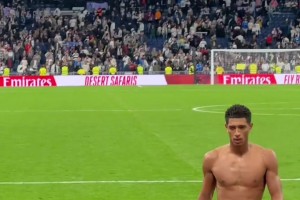 体脂率惊人！贝林厄姆这身肌肉看上去就不简单