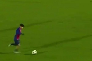 拉玛西亚又一个势不可挡的10号球员！你确定这不是梅西.？