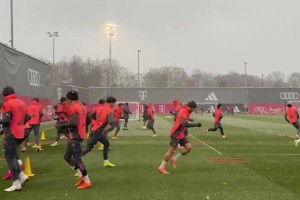 量刑过重？迪亚斯vs巴黎的红牌，欧足联认定暴力犯规禁赛3场！