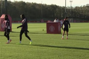 利马正在全力训练，力争自前交叉韧带受伤以来首次重返赛场