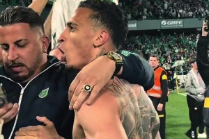 痞帅痞帅的！圆神来到贝蒂斯这气质也是上来了😂