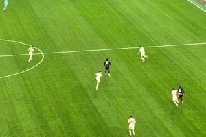 本来以为是世界级一条龙，结果临门拉了坨大的🤣