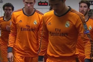 欧冠官方怒赞C罗：作为领袖带领那支银河战舰出场！💪