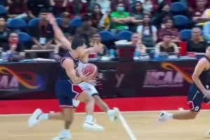 懂球的吧友看看，这球是不是走步了？🤔