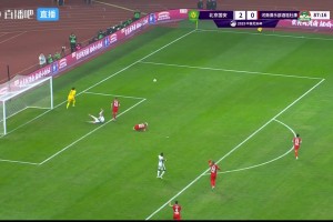 戏剧性拉满！王国明两连扑点但犯规重罚，法比奥点射戴帽