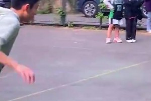 还是左撇选手！吧友们看看张一山这打球水平如何？