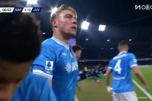 那不勒斯开场7分钟攻破尤文！内雷斯下底传中，霍伊伦铲射破门！